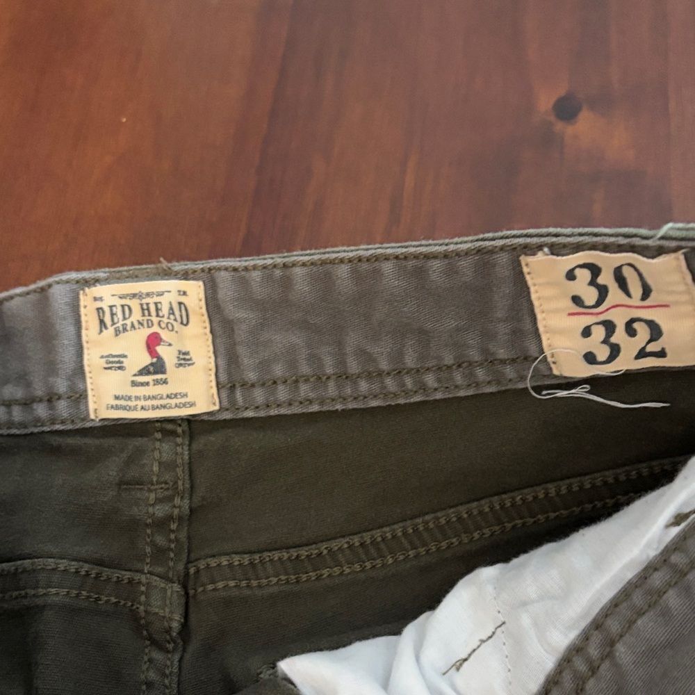 Red Head Woman’s Olive Cargo Pants - Picture 2 of 7